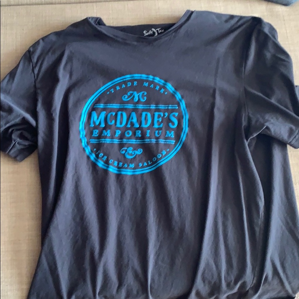 Short sleeve shirt